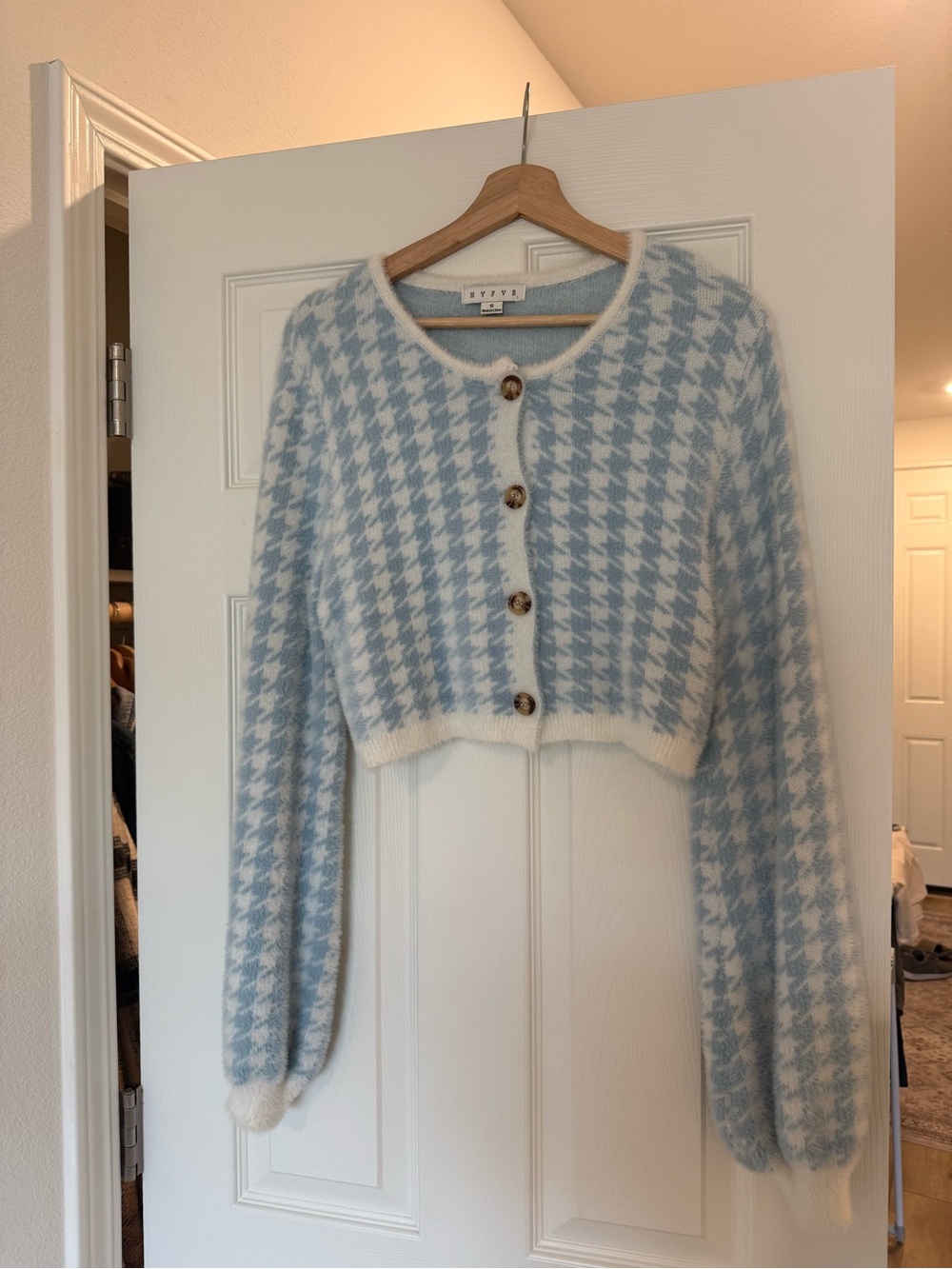 Cropped Houndstooth Button-Front Sweater - Light Blue & White